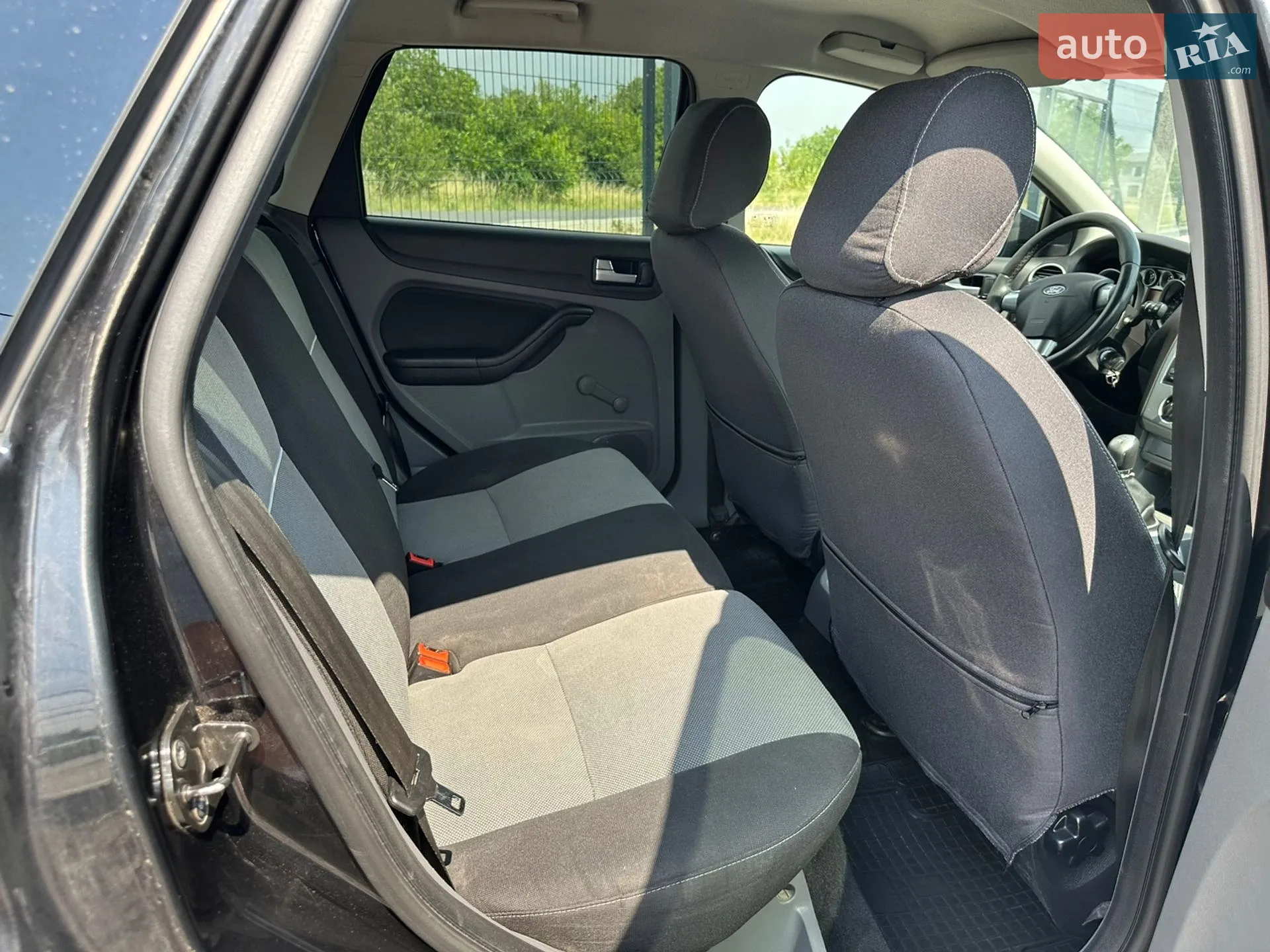 2010 Ford Focus - мініатюра 18