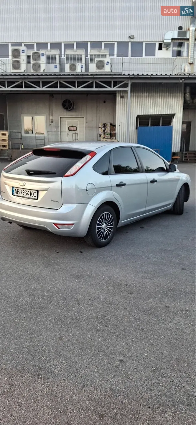 2011 Ford Focus - мініатюра 11
