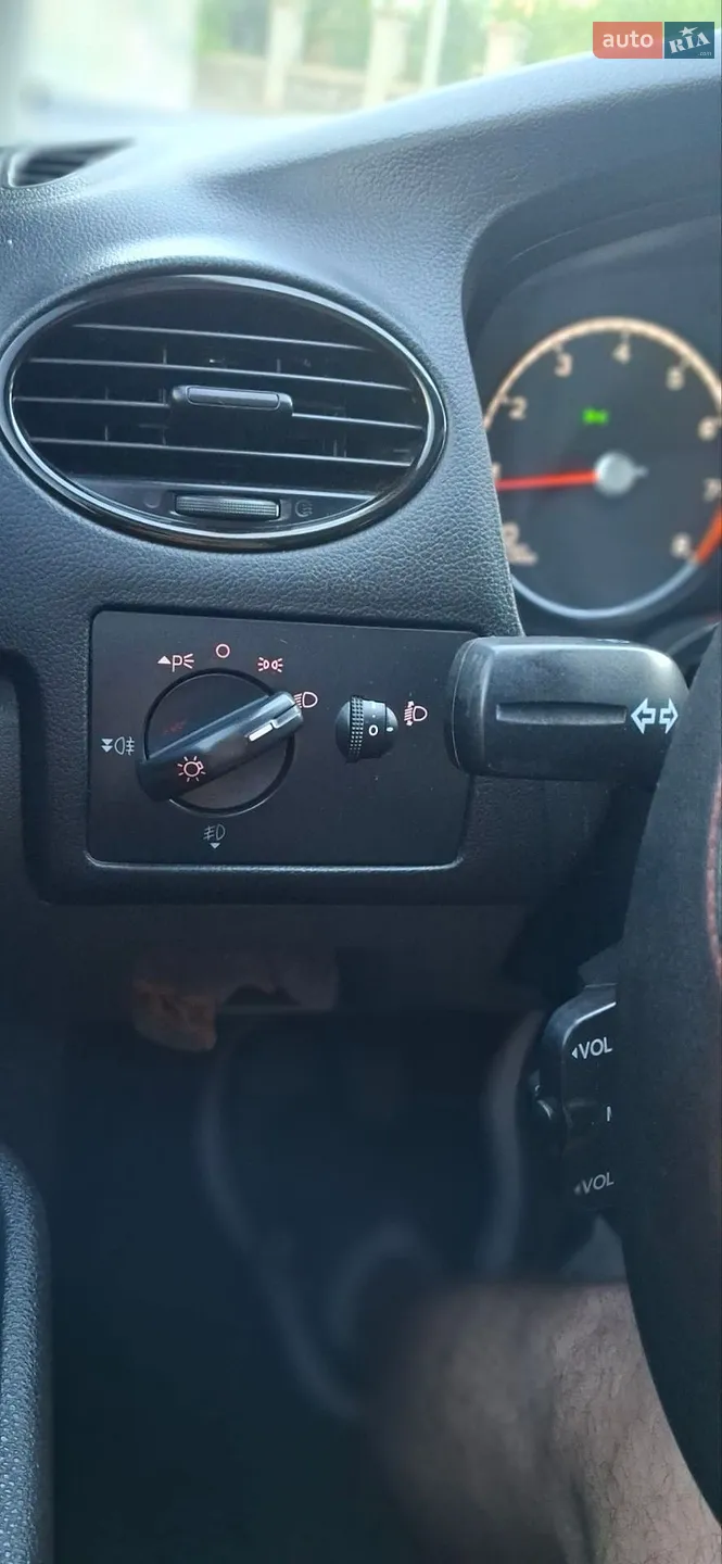 2011 Ford Focus - мініатюра 38