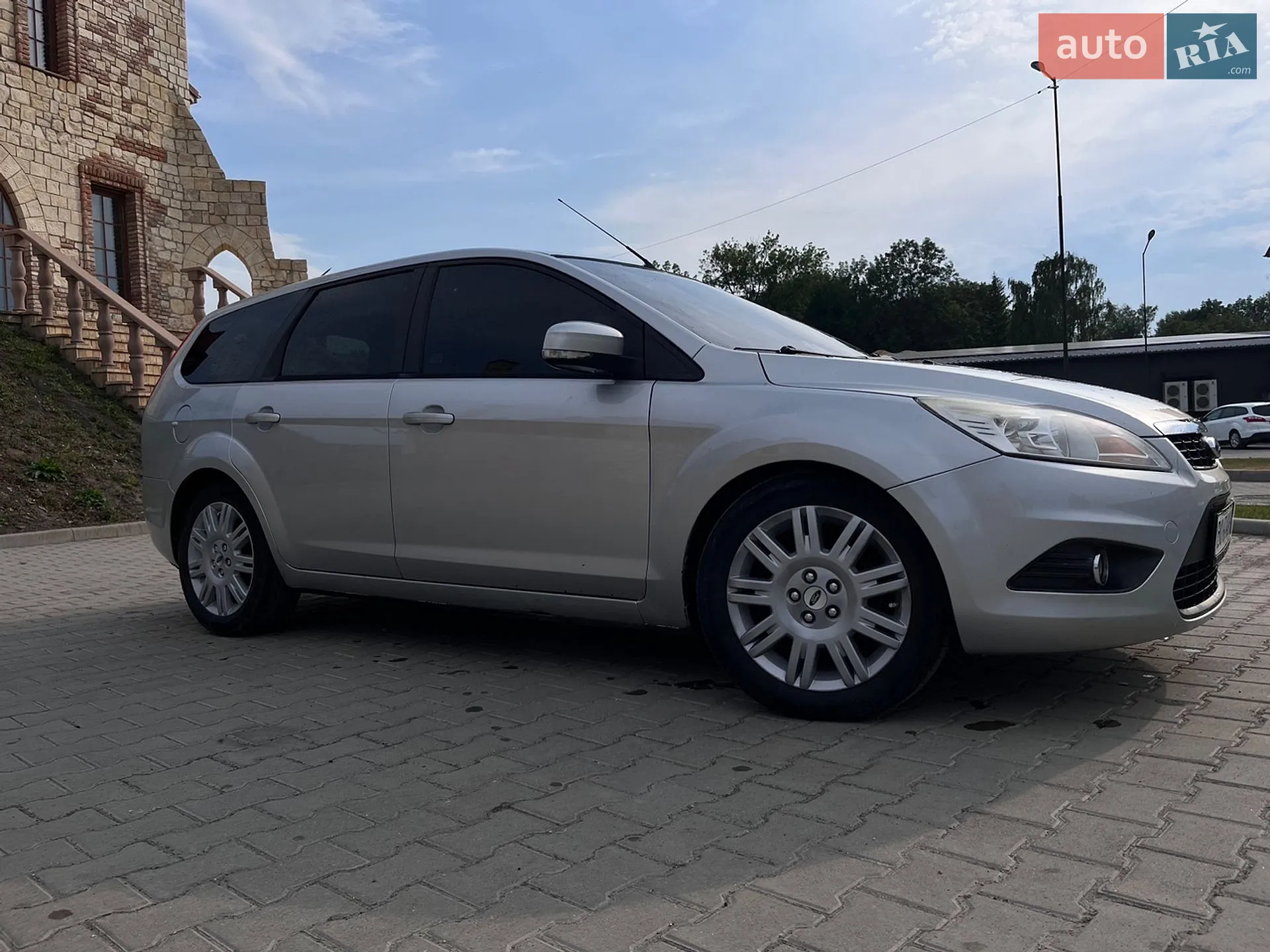 2010 Ford Focus - мініатюра 2