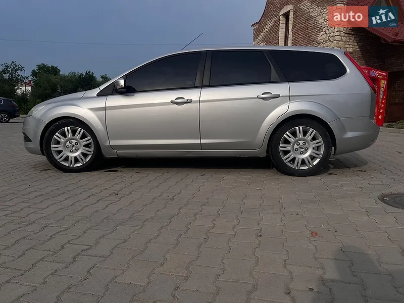 Ford Focus 2010 VIN WF0SXXGCDSAB21579 фото оголошення 4 з 46