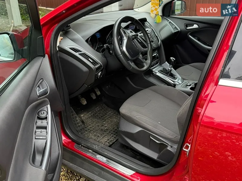 Ford Focus 2011 VIN WF0KXXGCBKBL06324 фото оголошення 4 з 52