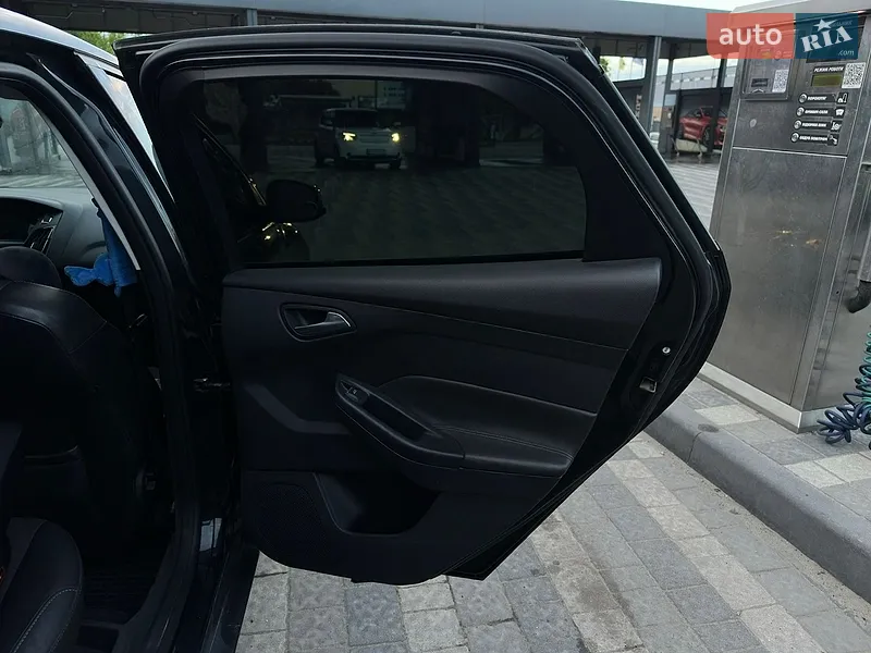 Ford Focus 2011 VIN WF0KXXGCBKBY45189 фото оголошення 19 з 65