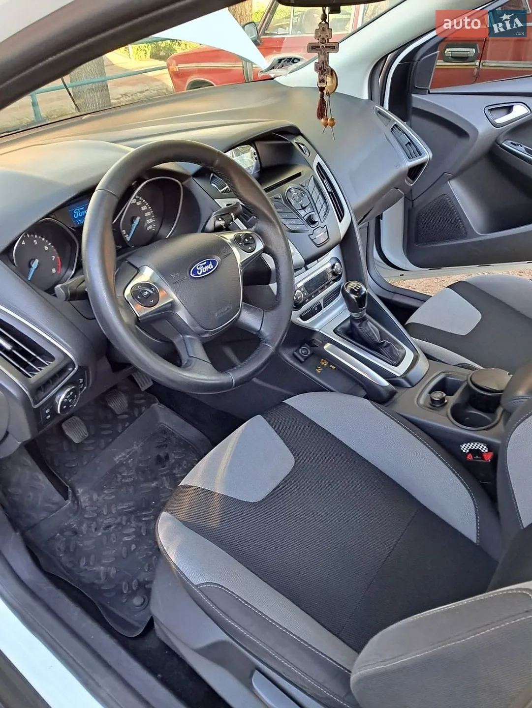 2012 Ford Focus - мініатюра 16