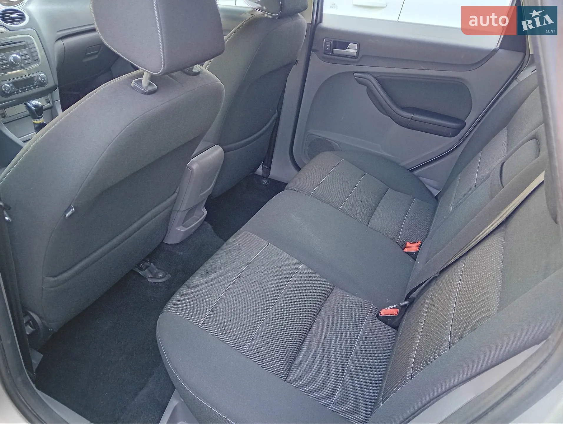 2010 Ford Focus - мініатюра 13