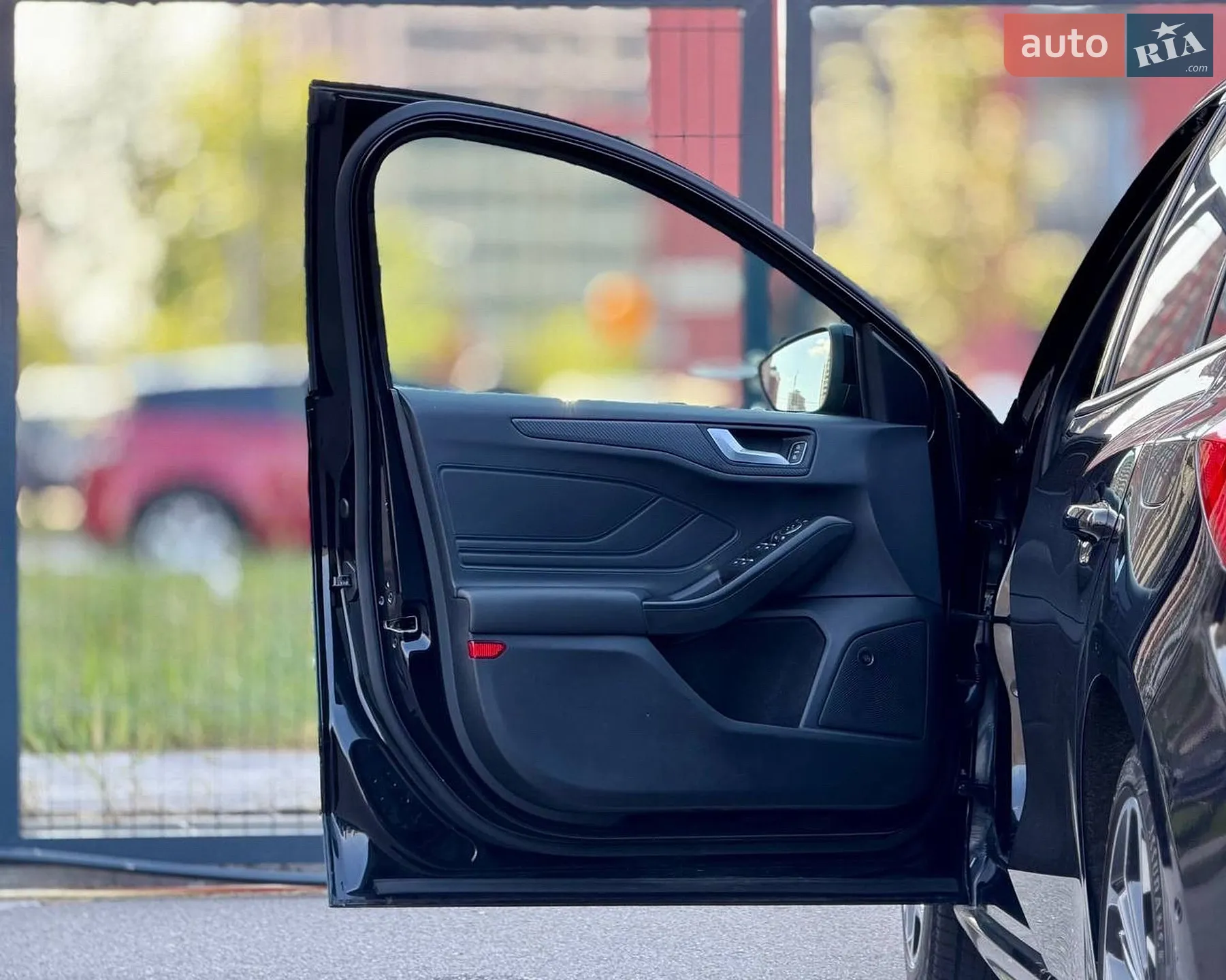 2020 Ford Focus - мініатюра 18