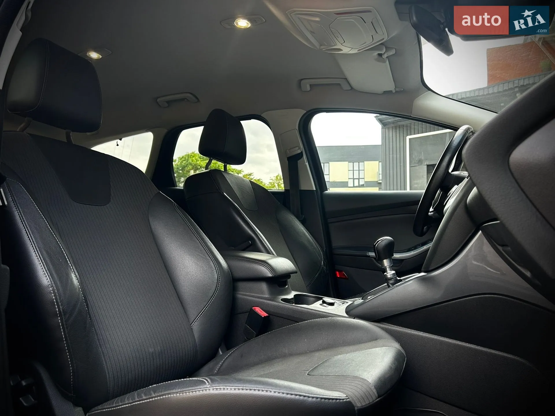 2012 Ford Focus - мініатюра 17
