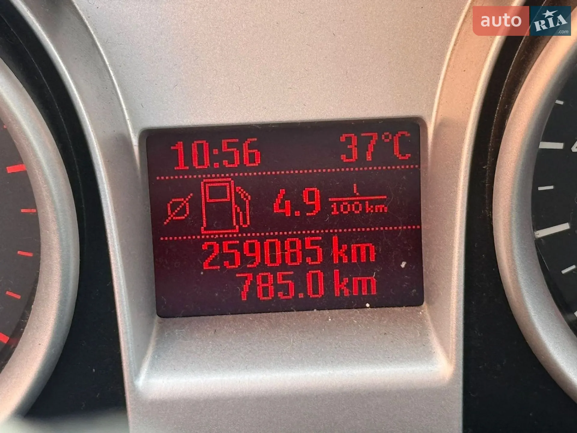 2010 Ford Focus - мініатюра 9