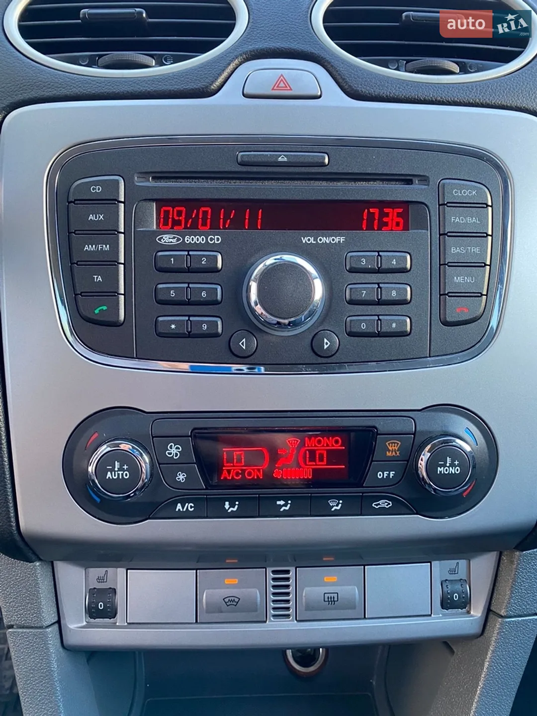 2010 Ford Focus - мініатюра 31