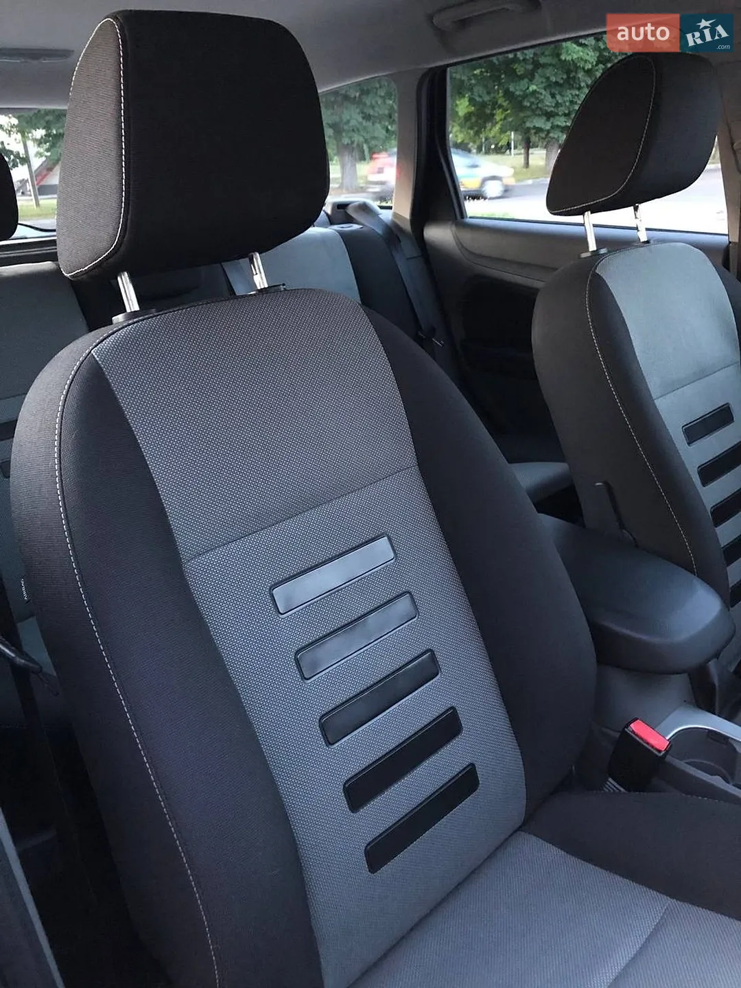 2010 Ford Focus - мініатюра 33
