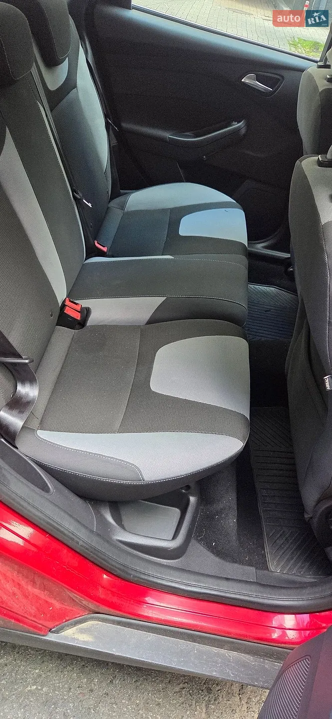 2011 Ford Focus - мініатюра 9
