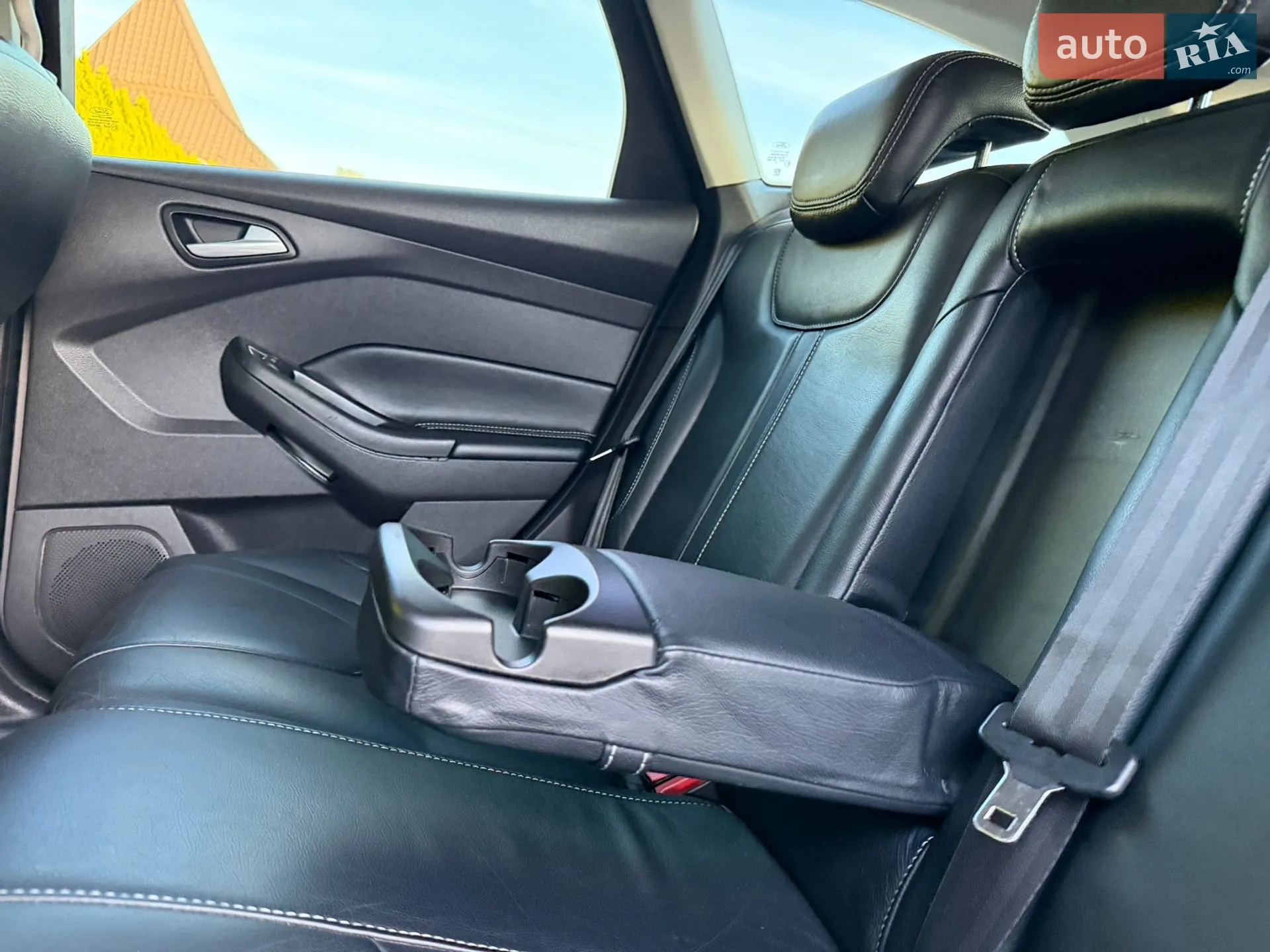 2013 Ford Focus - мініатюра 106