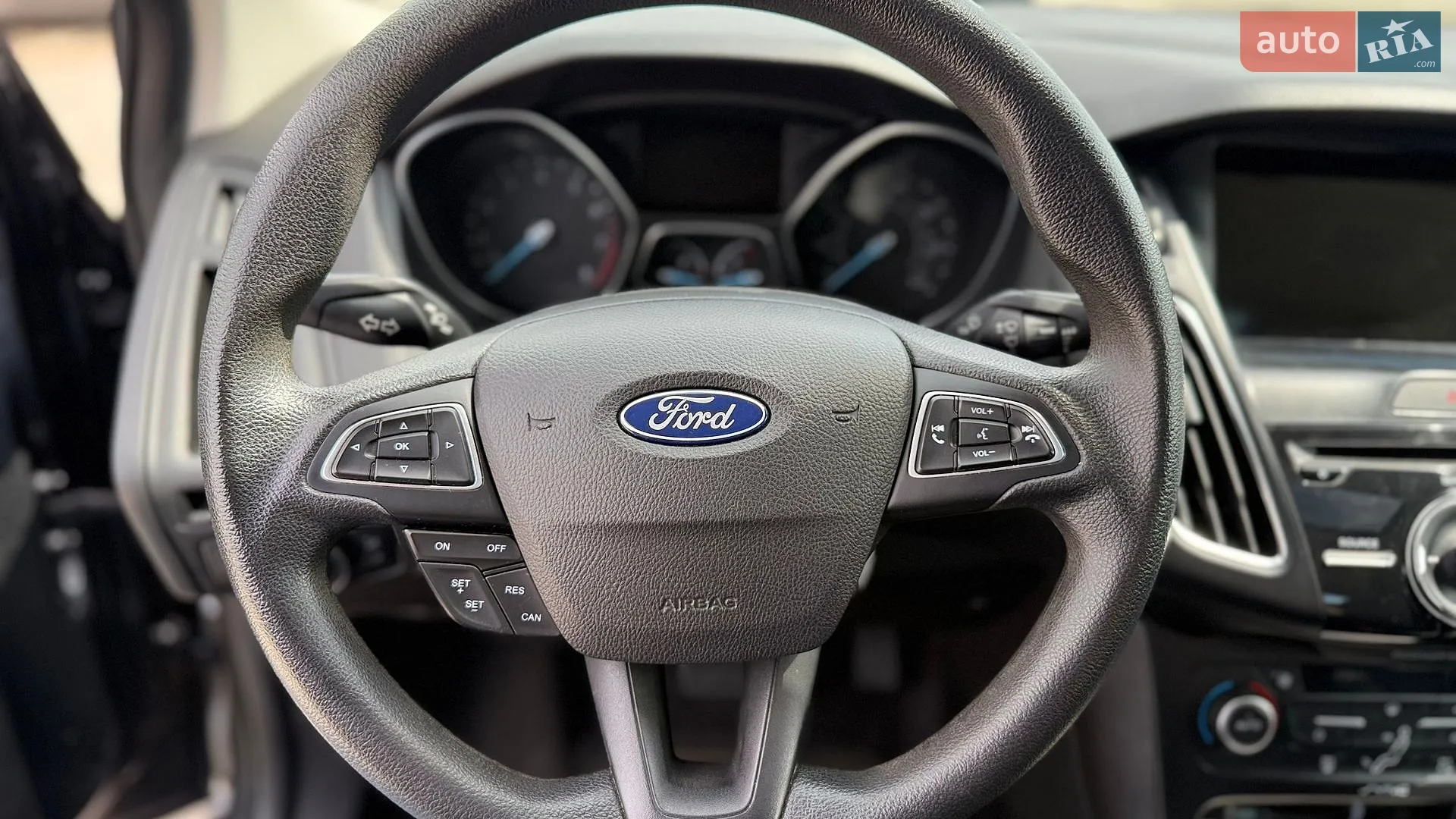 2017 Ford Focus - мініатюра 10