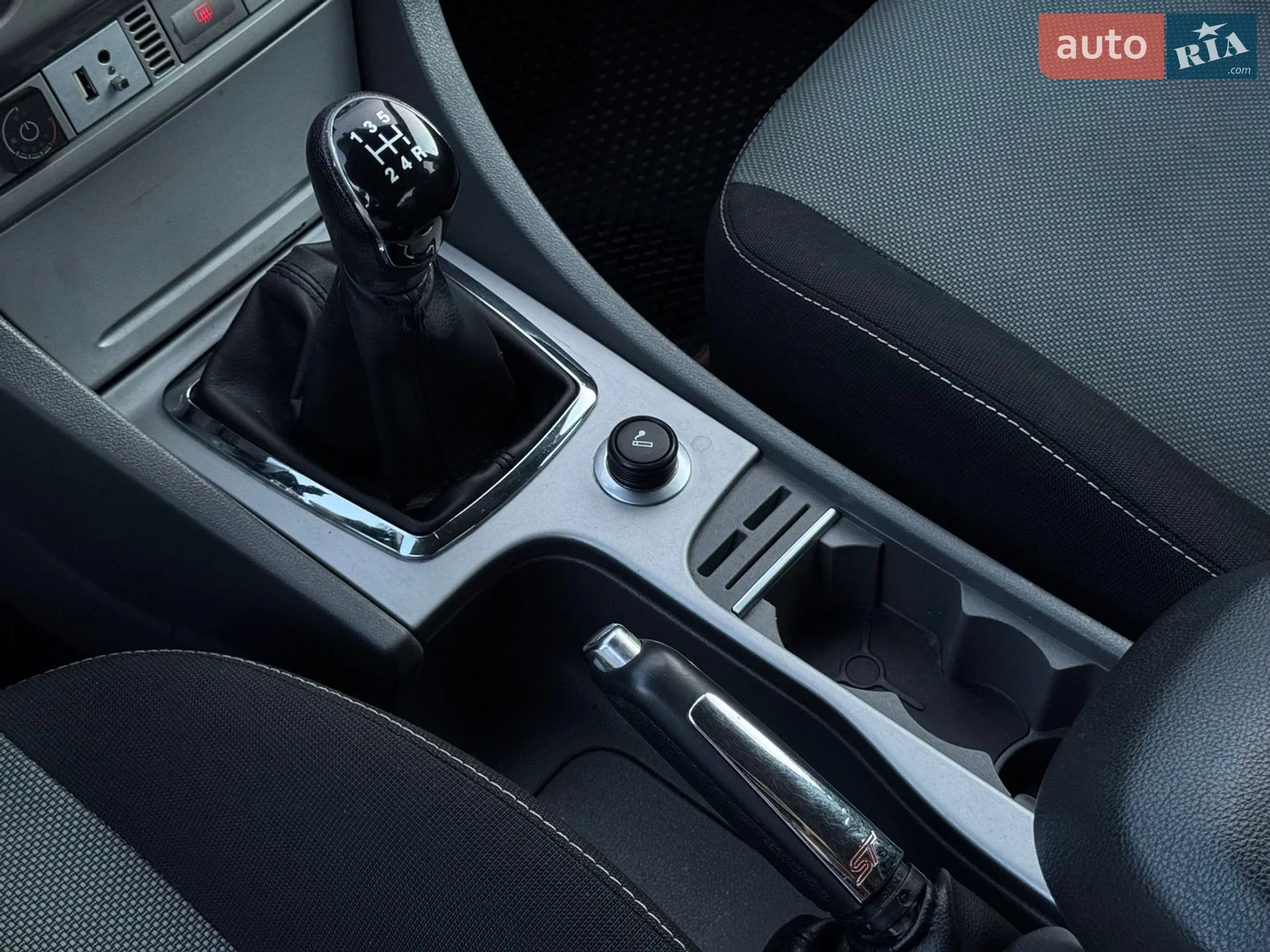 2011 Ford Focus - мініатюра 12
