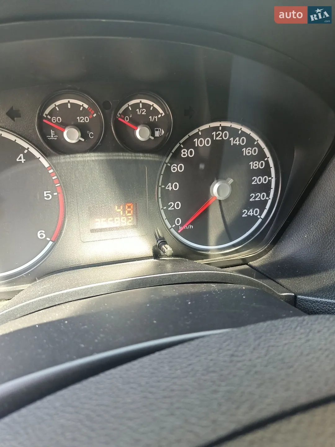 2010 Ford Focus - мініатюра 7