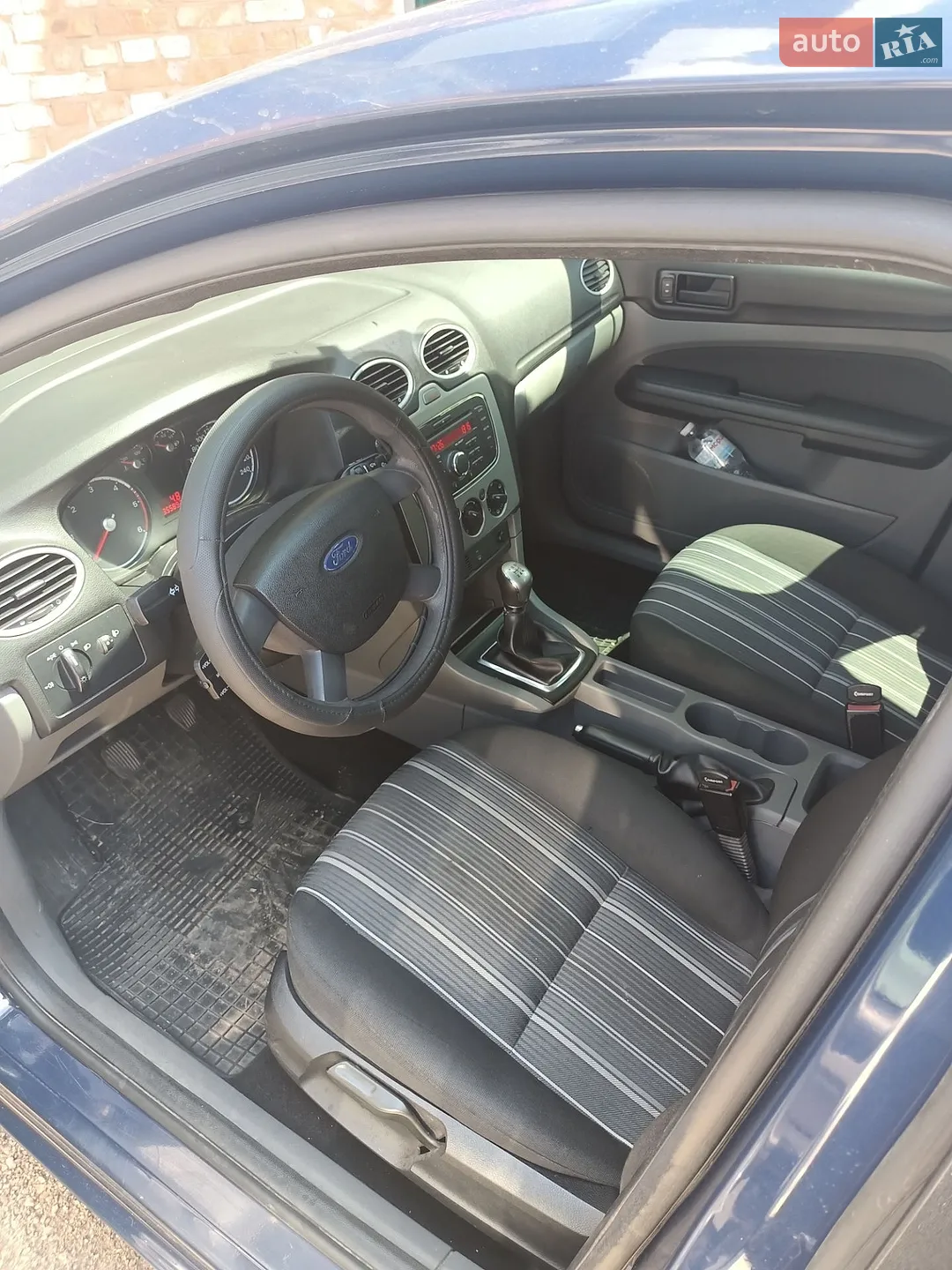 2010 Ford Focus - мініатюра 6