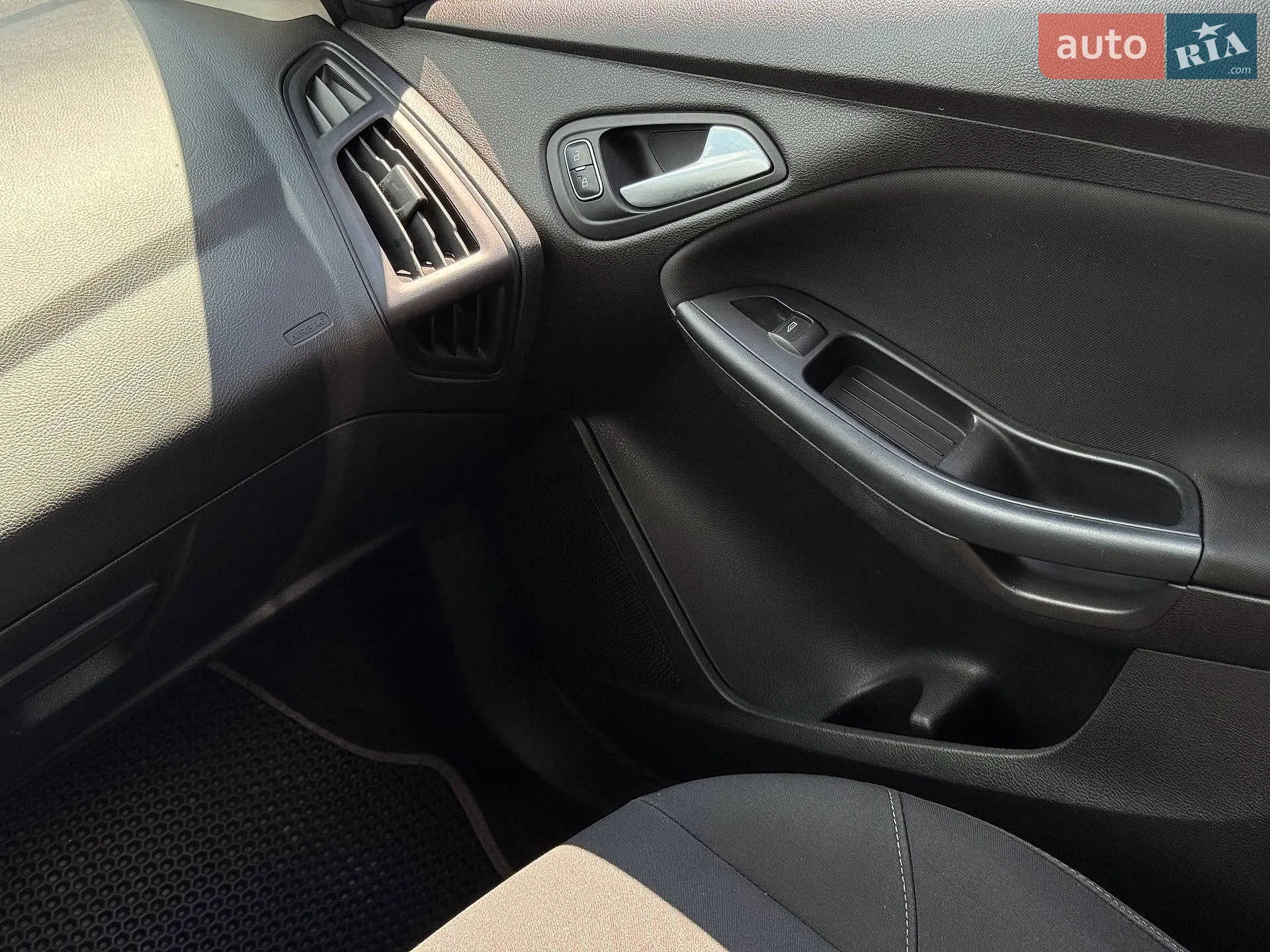 2017 Ford Focus - мініатюра 48