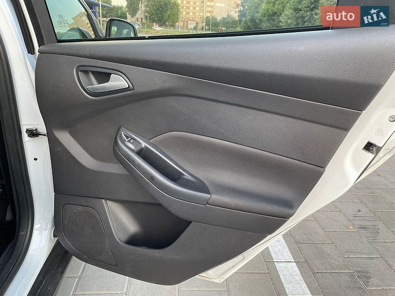 Хэтчбек Ford Focus 2015 в Черкассах
