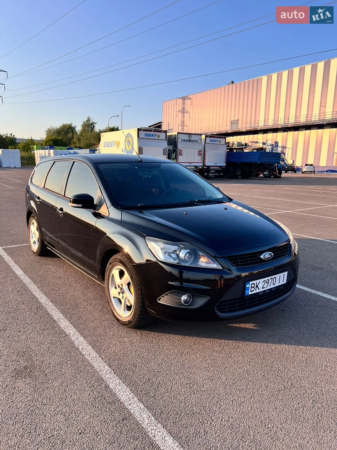 2010 Ford Focus - мініатюра 2