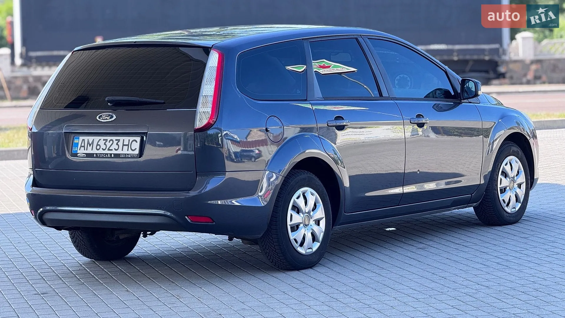 2010 Ford Focus - мініатюра 9