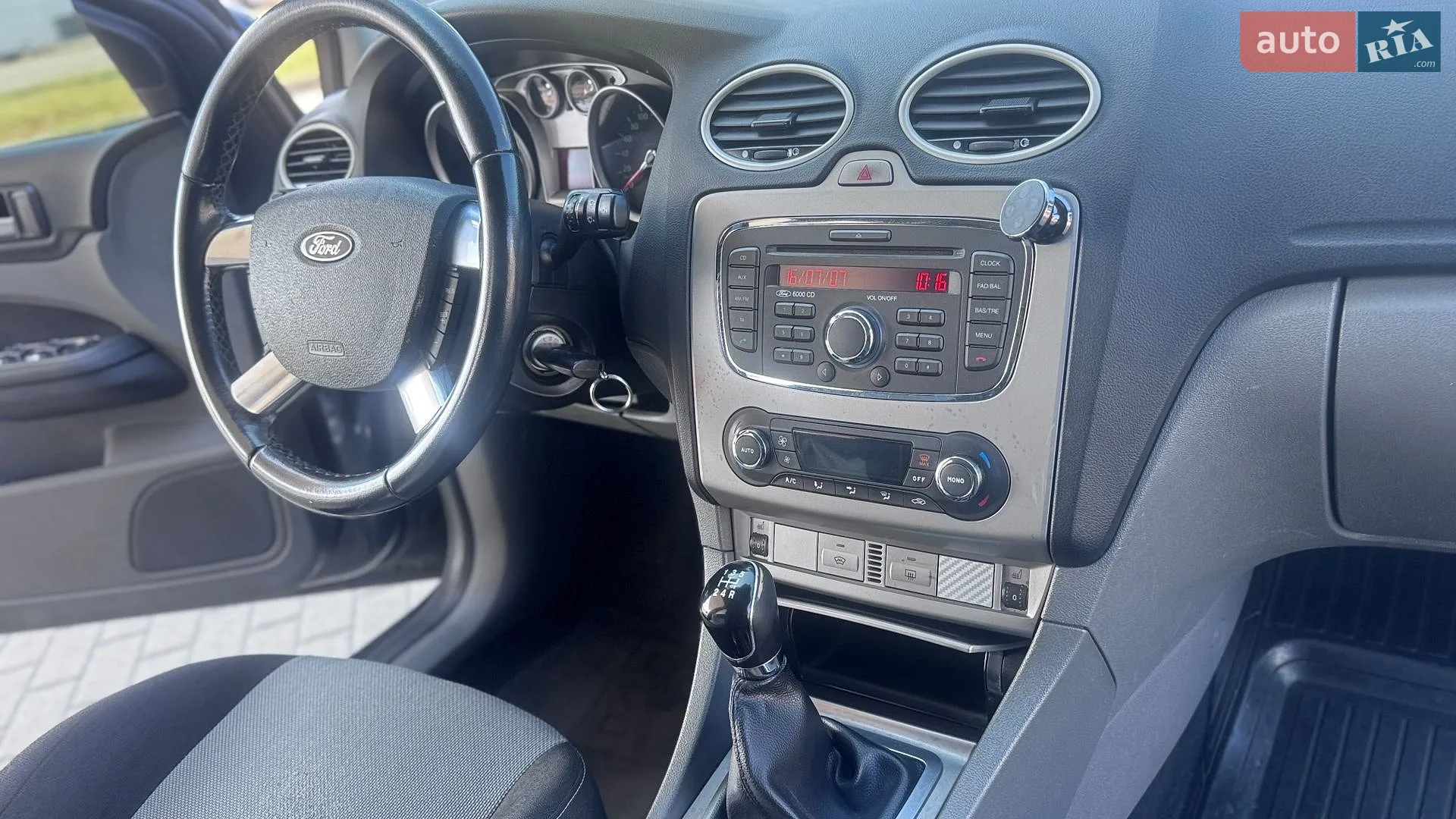 2010 Ford Focus - мініатюра 27