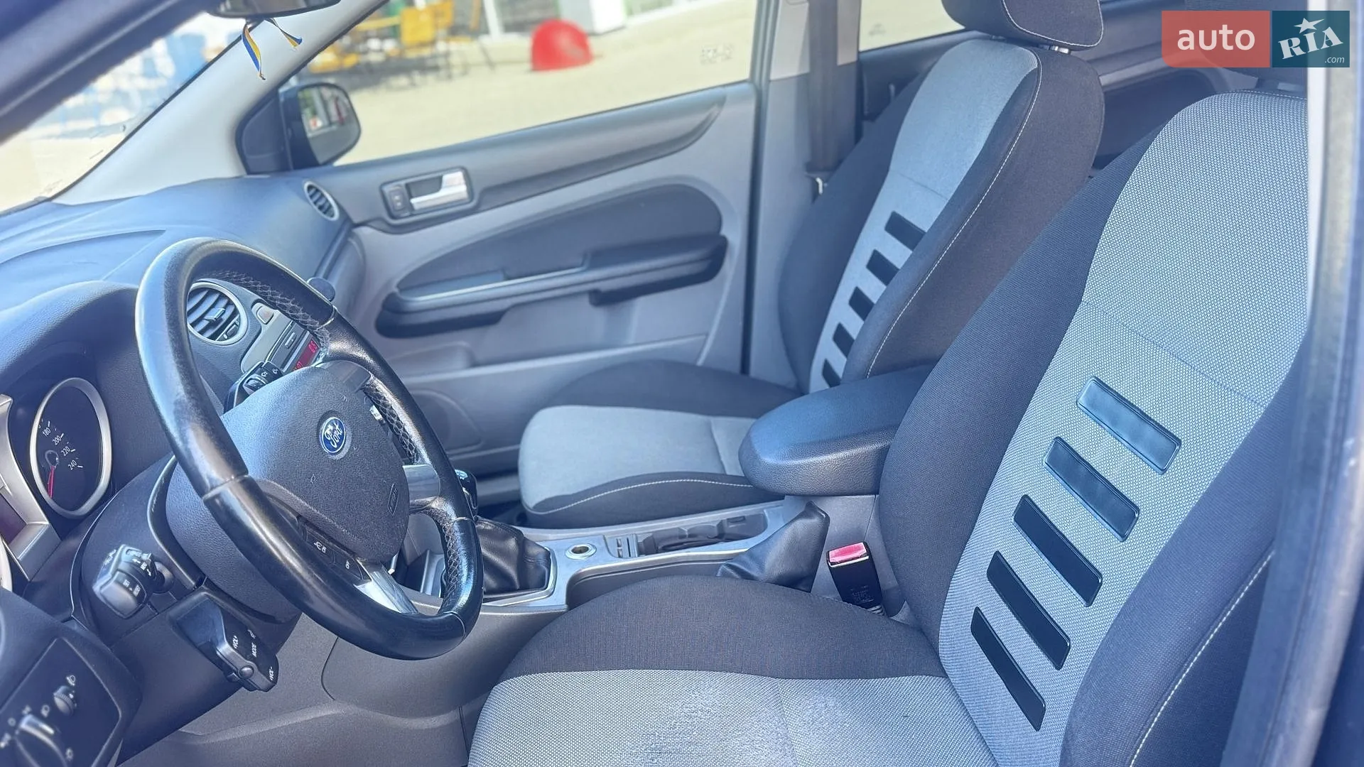 2010 Ford Focus - мініатюра 33