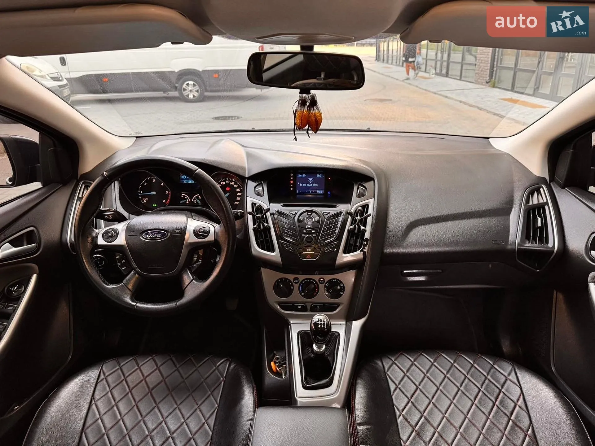 2011 Ford Focus - мініатюра 2