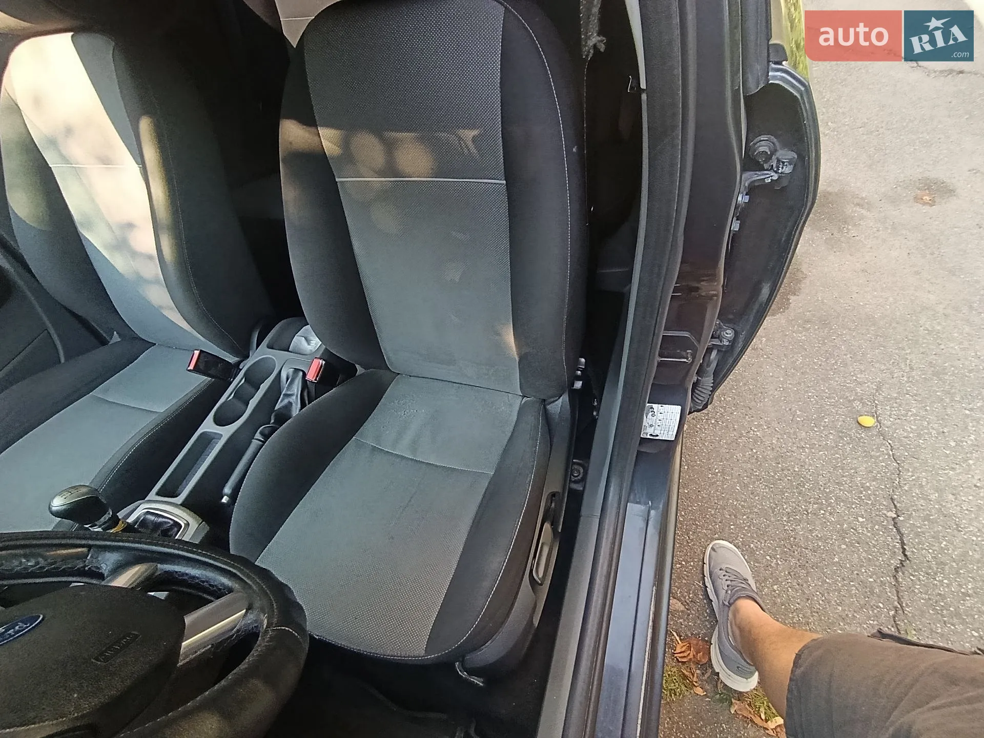 2010 Ford Focus - мініатюра 16