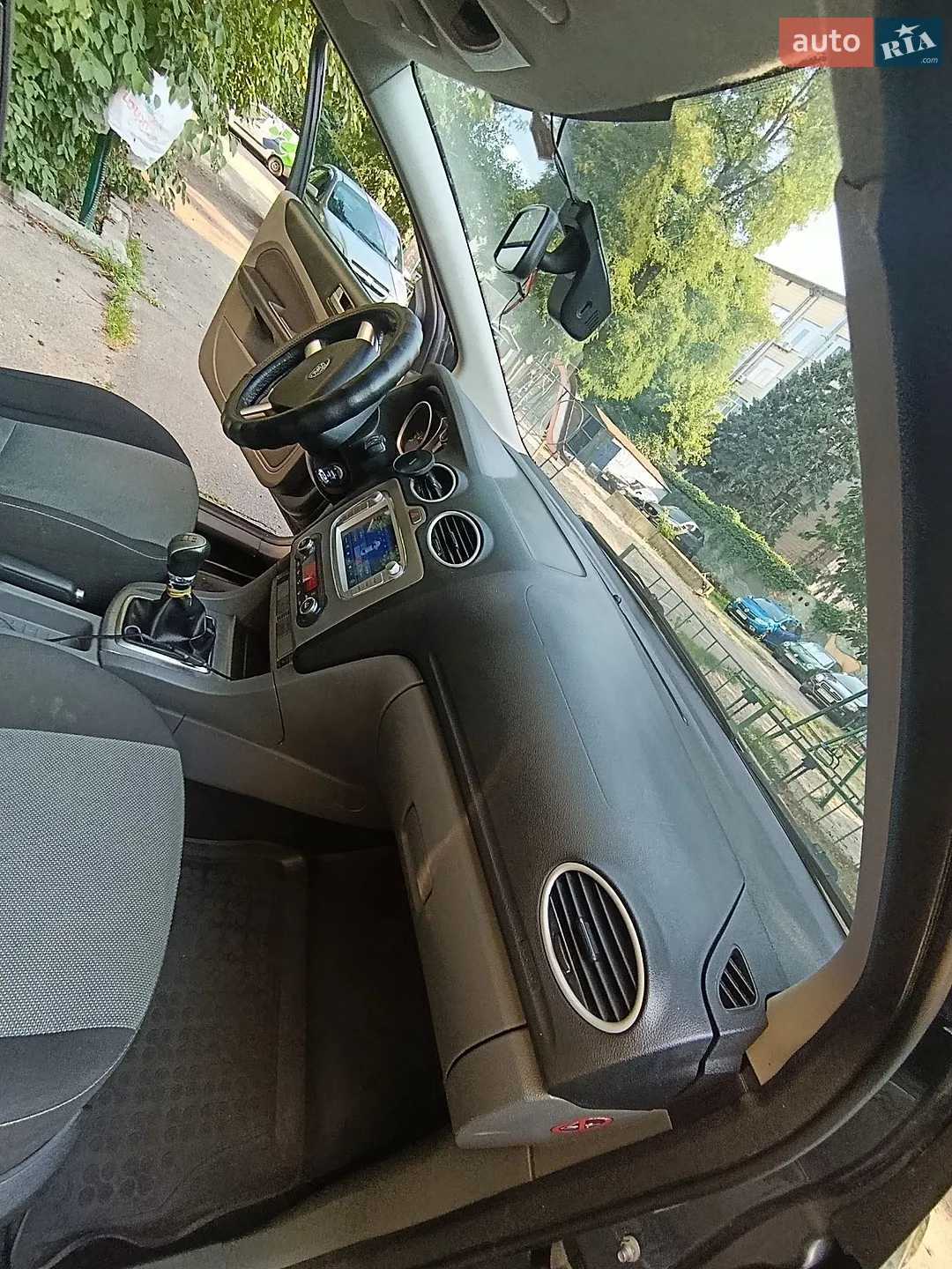 2010 Ford Focus - мініатюра 27