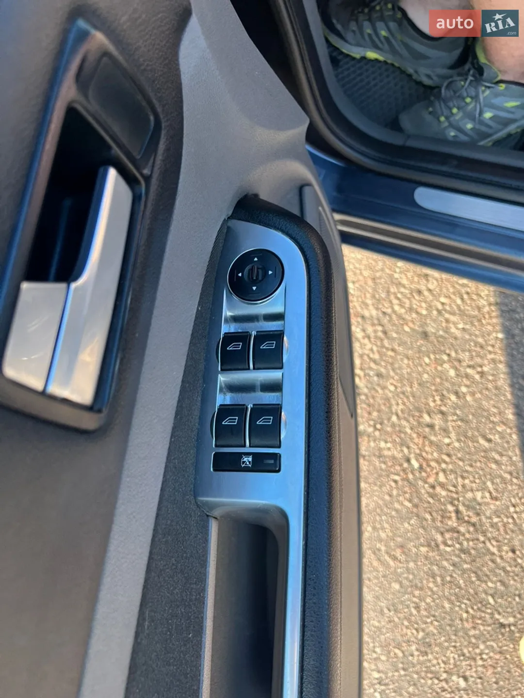 2010 Ford Focus - мініатюра 15