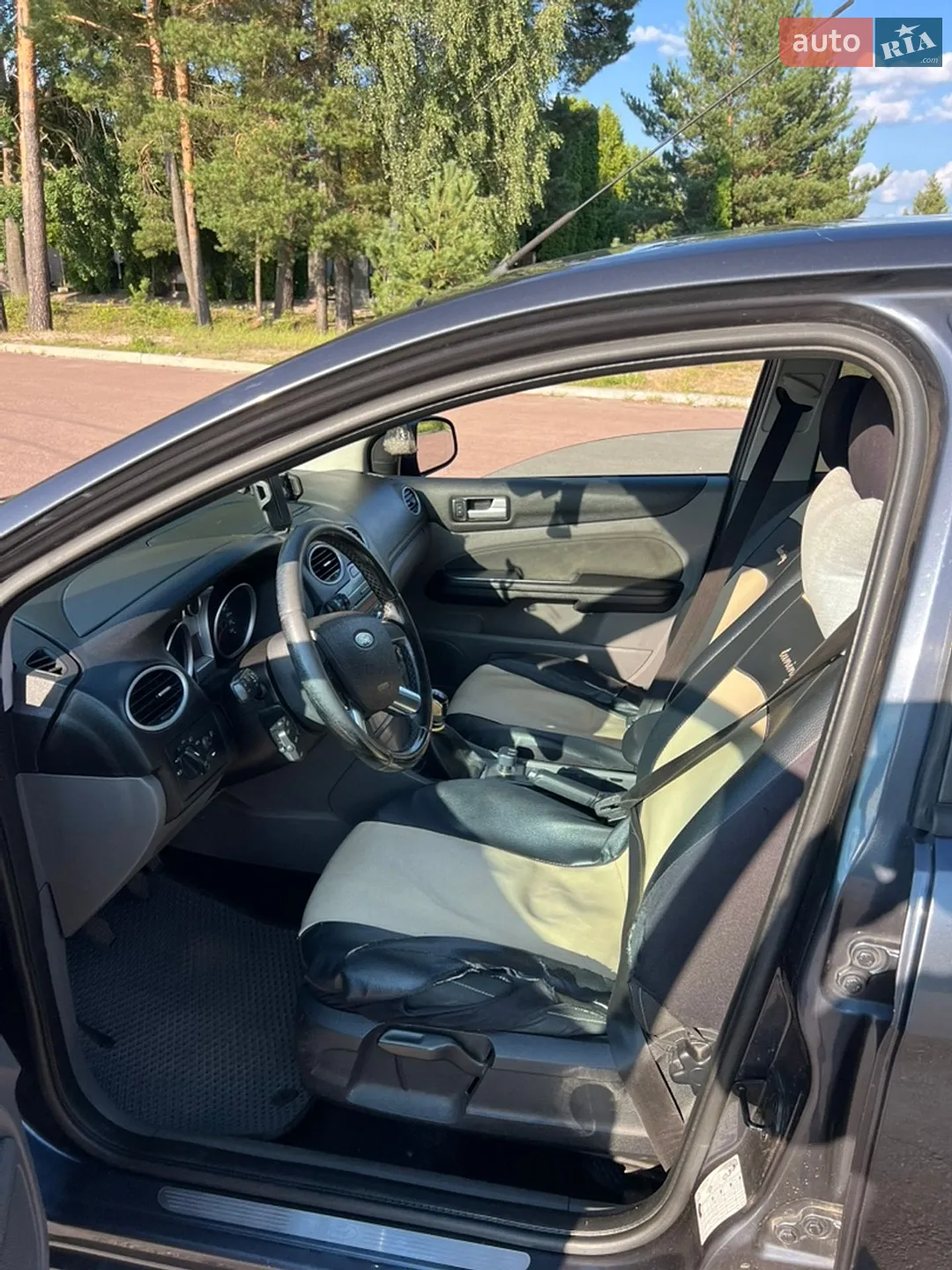 2010 Ford Focus - мініатюра 24