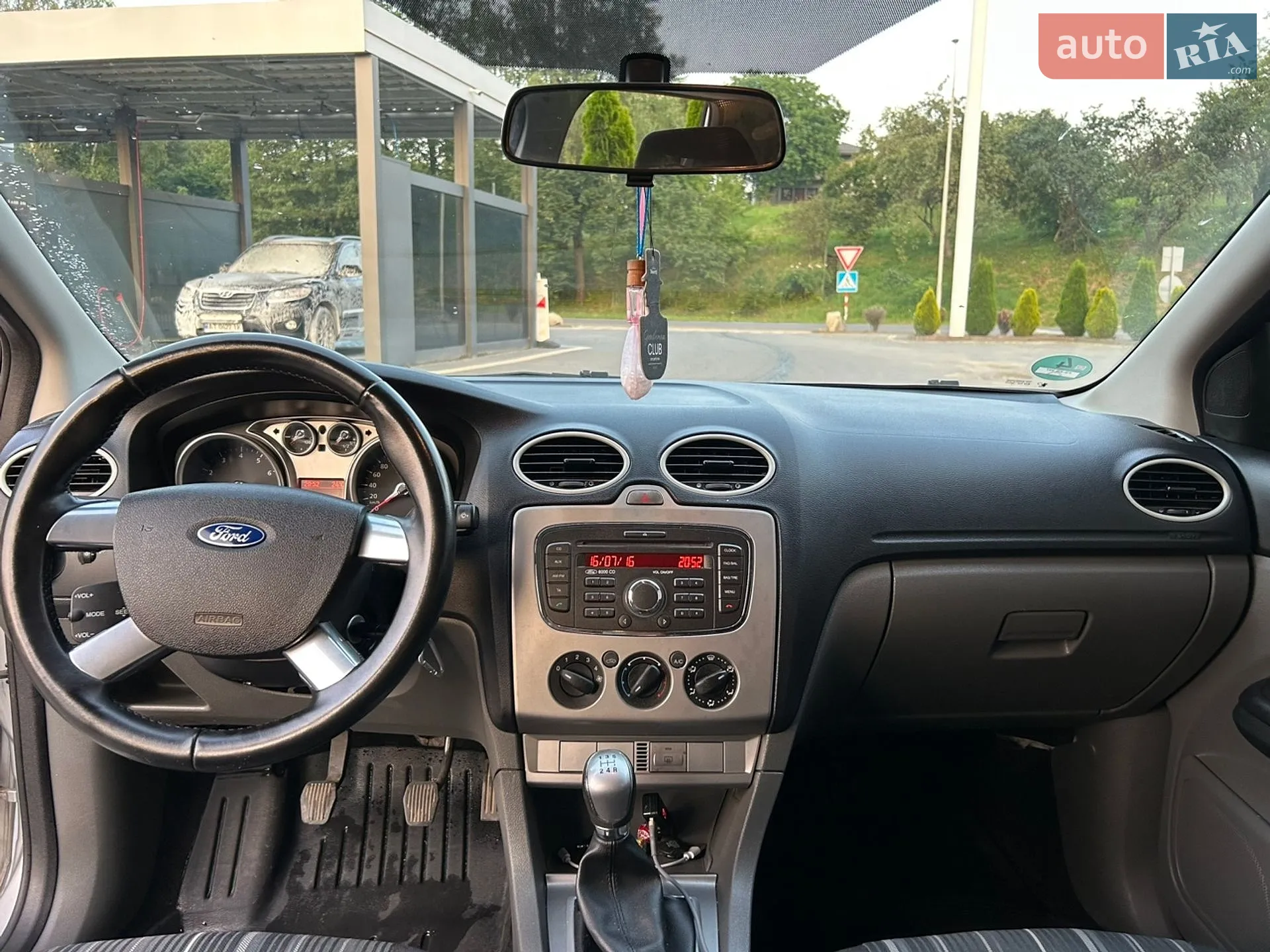 2010 Ford Focus - мініатюра 7