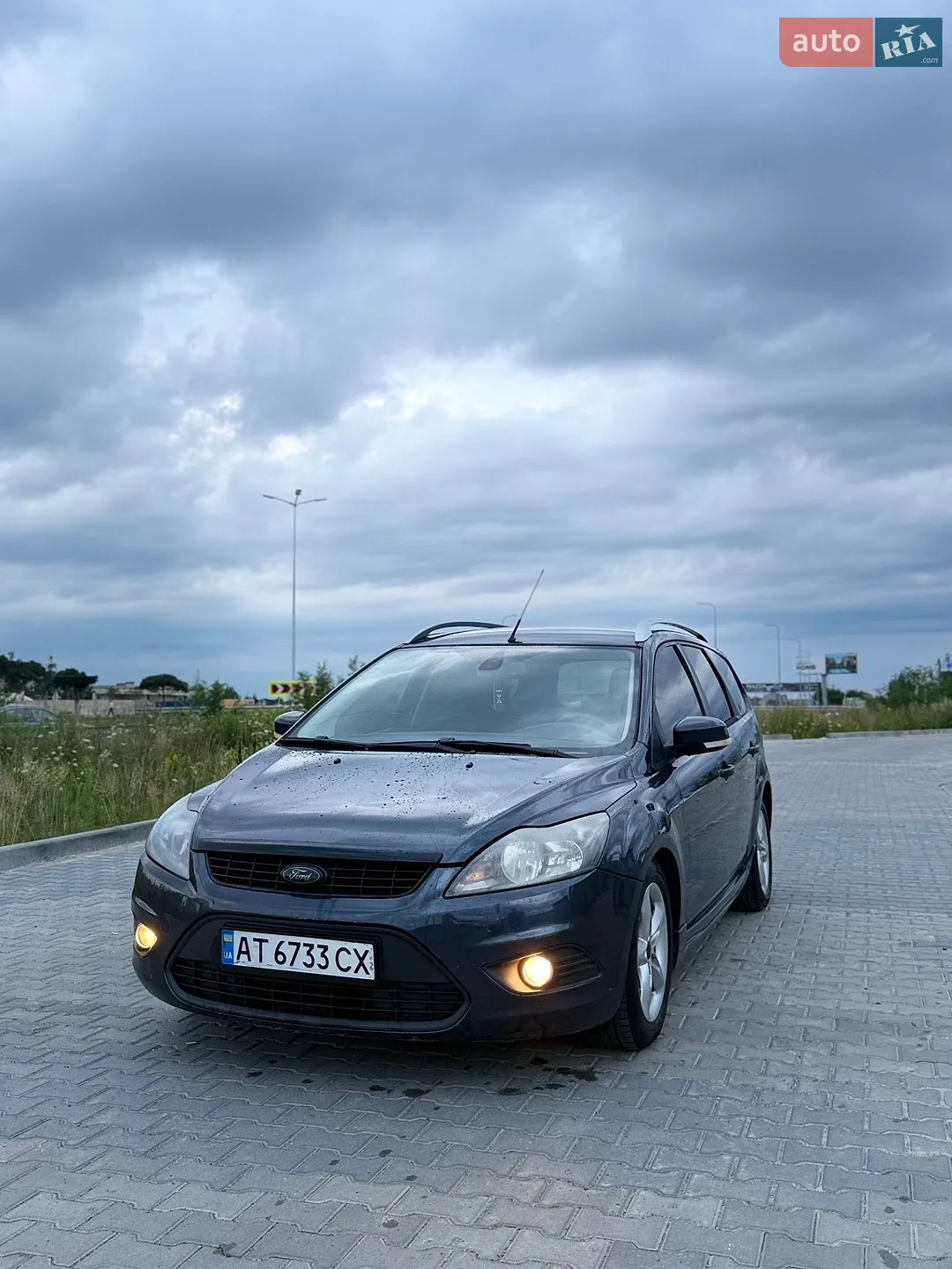 2010 Ford Focus - мініатюра 2