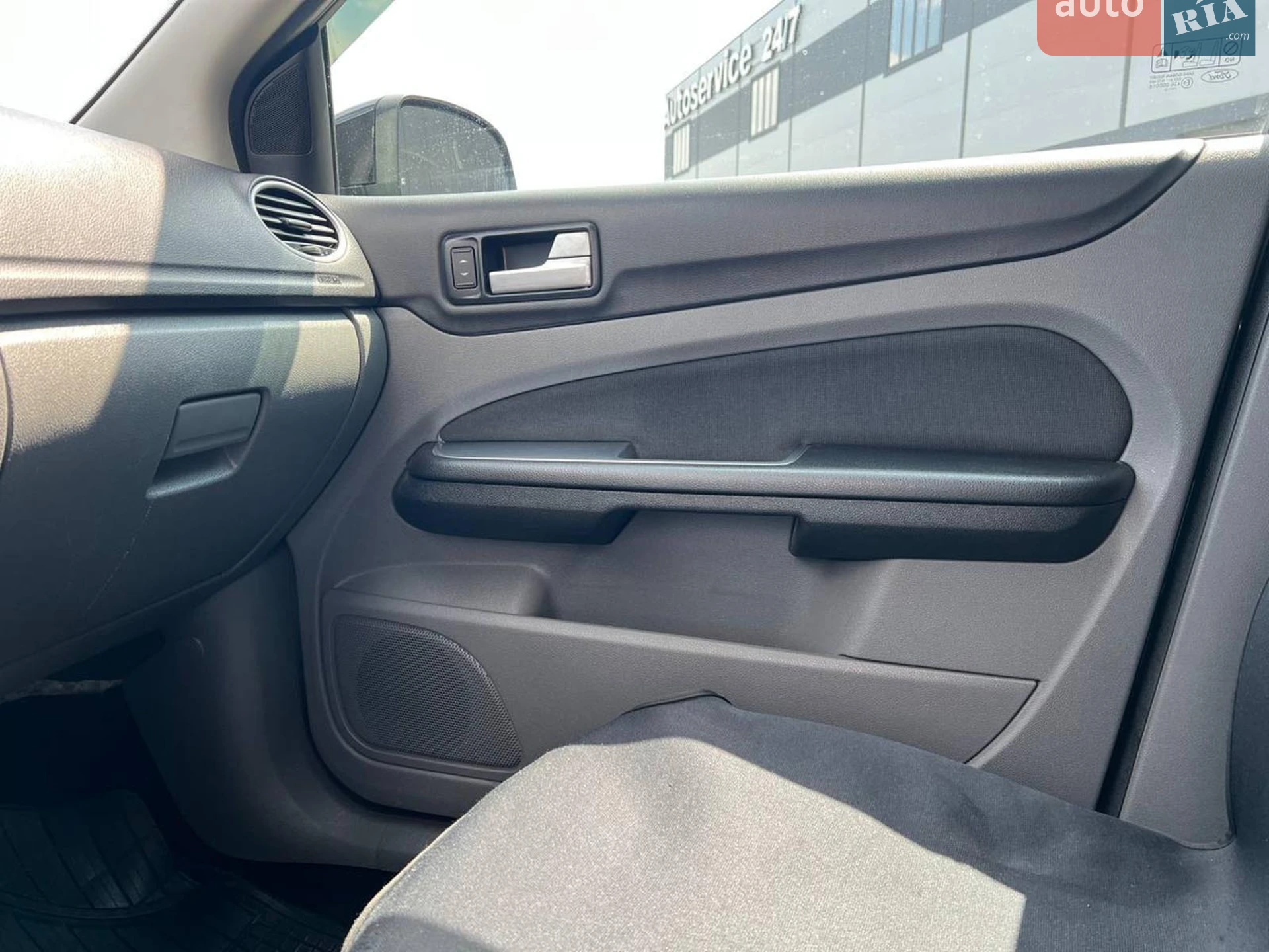 2010 Ford Focus - мініатюра 31