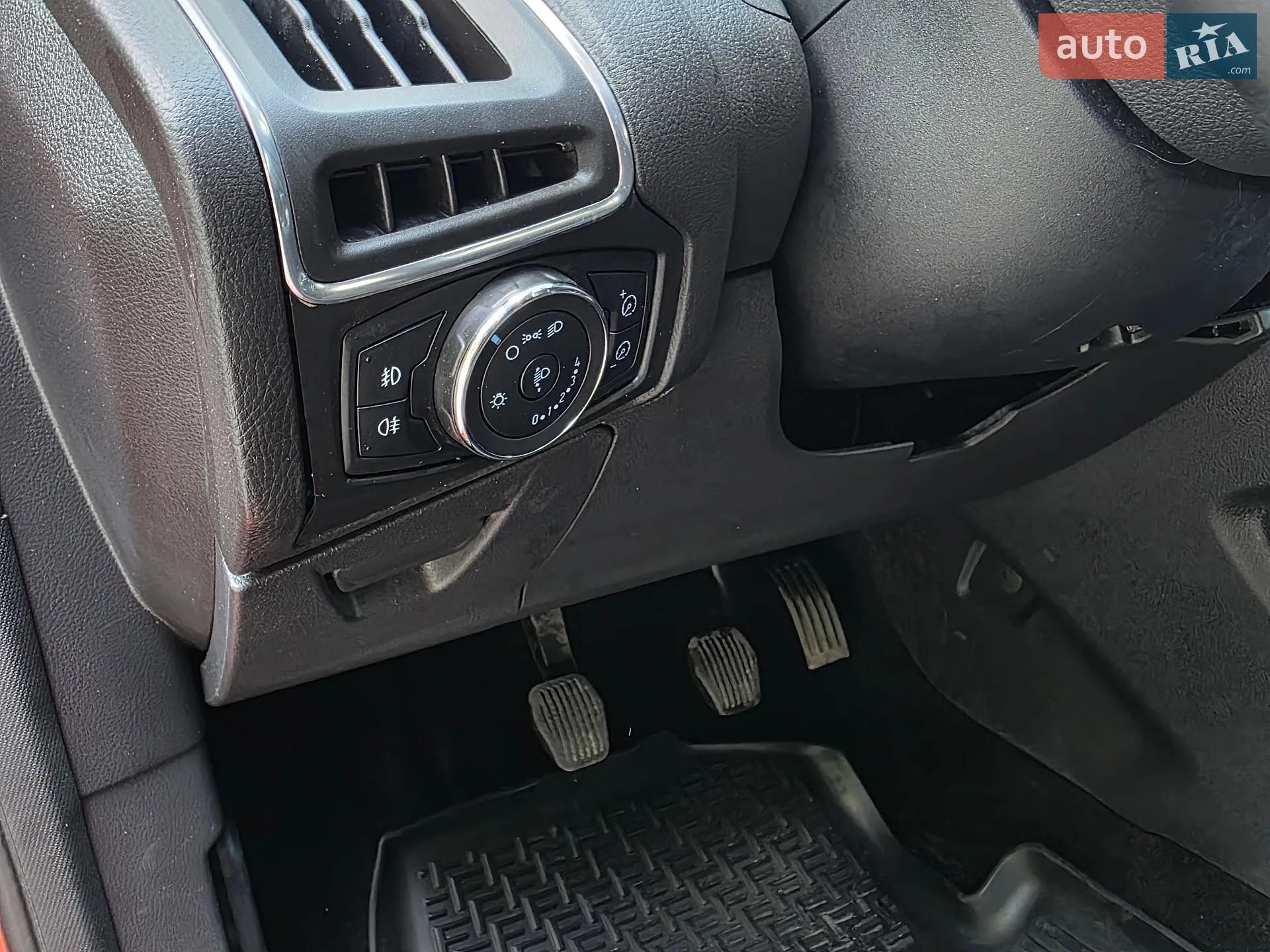 2012 Ford Focus - мініатюра 27