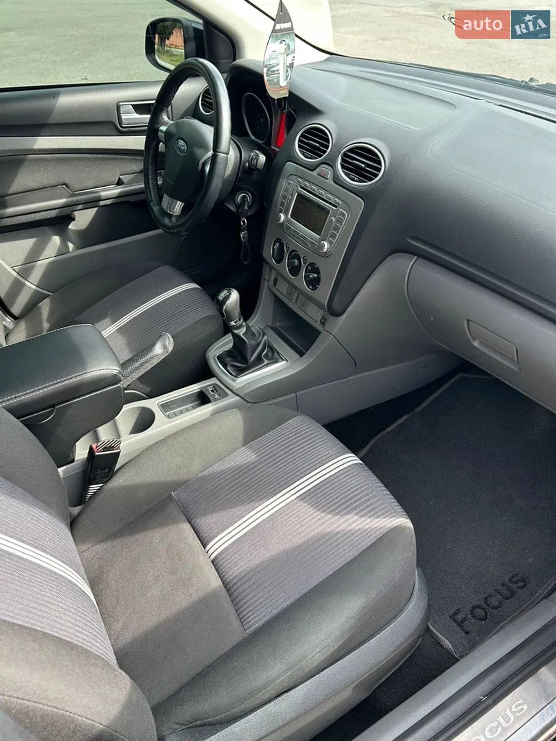 2010 Ford Focus - мініатюра 11