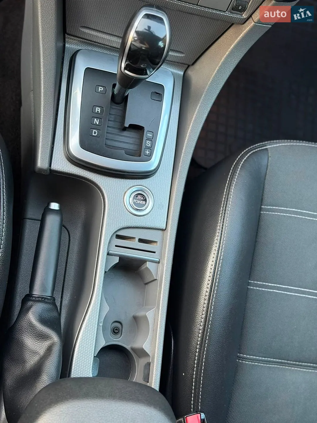 2010 Ford Focus - мініатюра 20