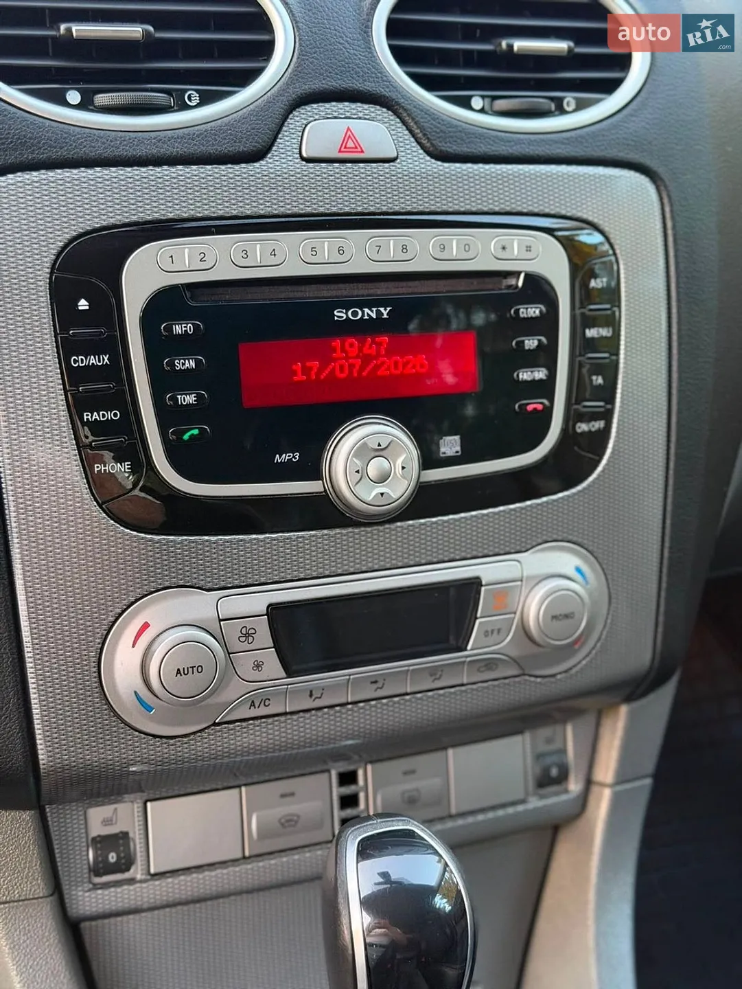 2010 Ford Focus - мініатюра 21