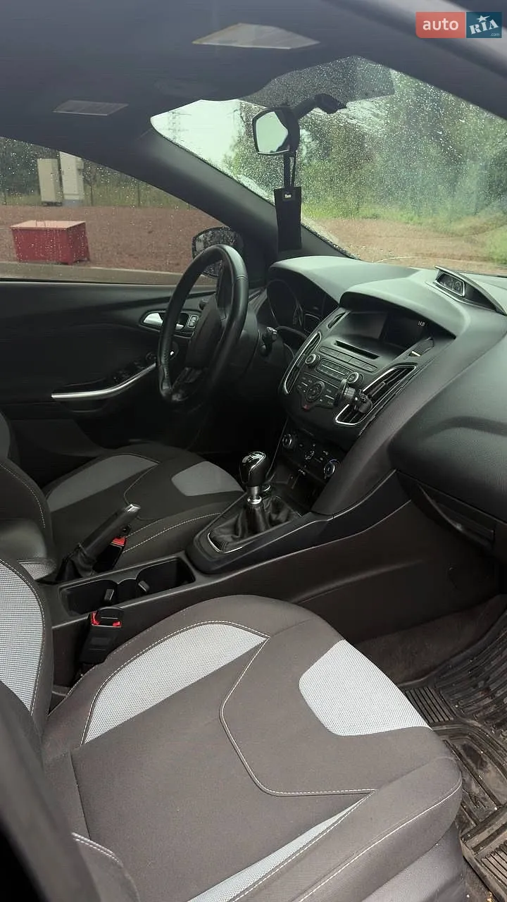 2017 Ford Focus - мініатюра 19