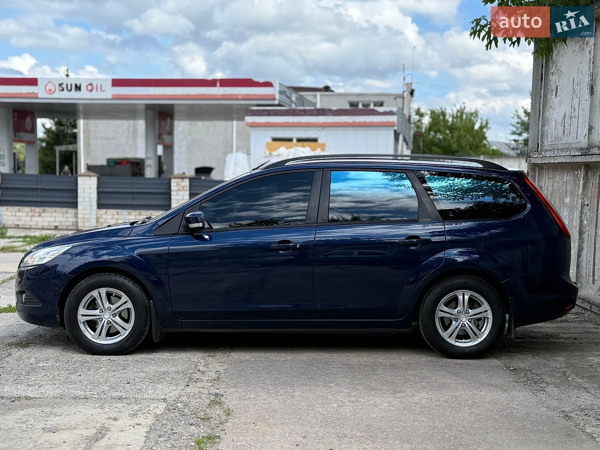 2010 Ford Focus - мініатюра 2