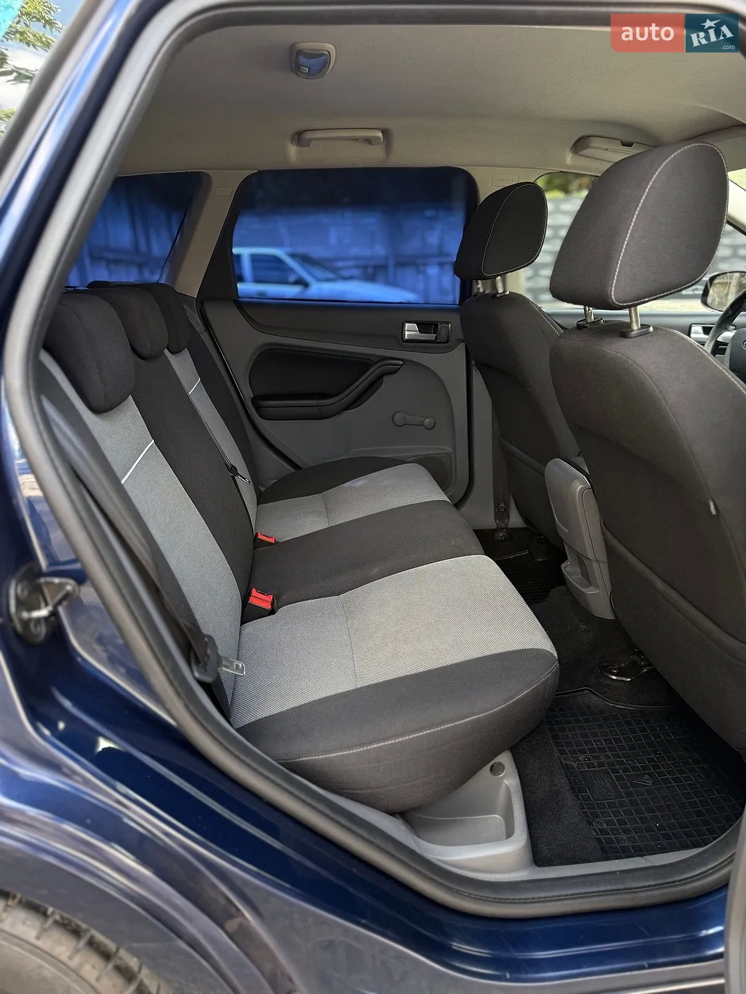 2010 Ford Focus - мініатюра 7