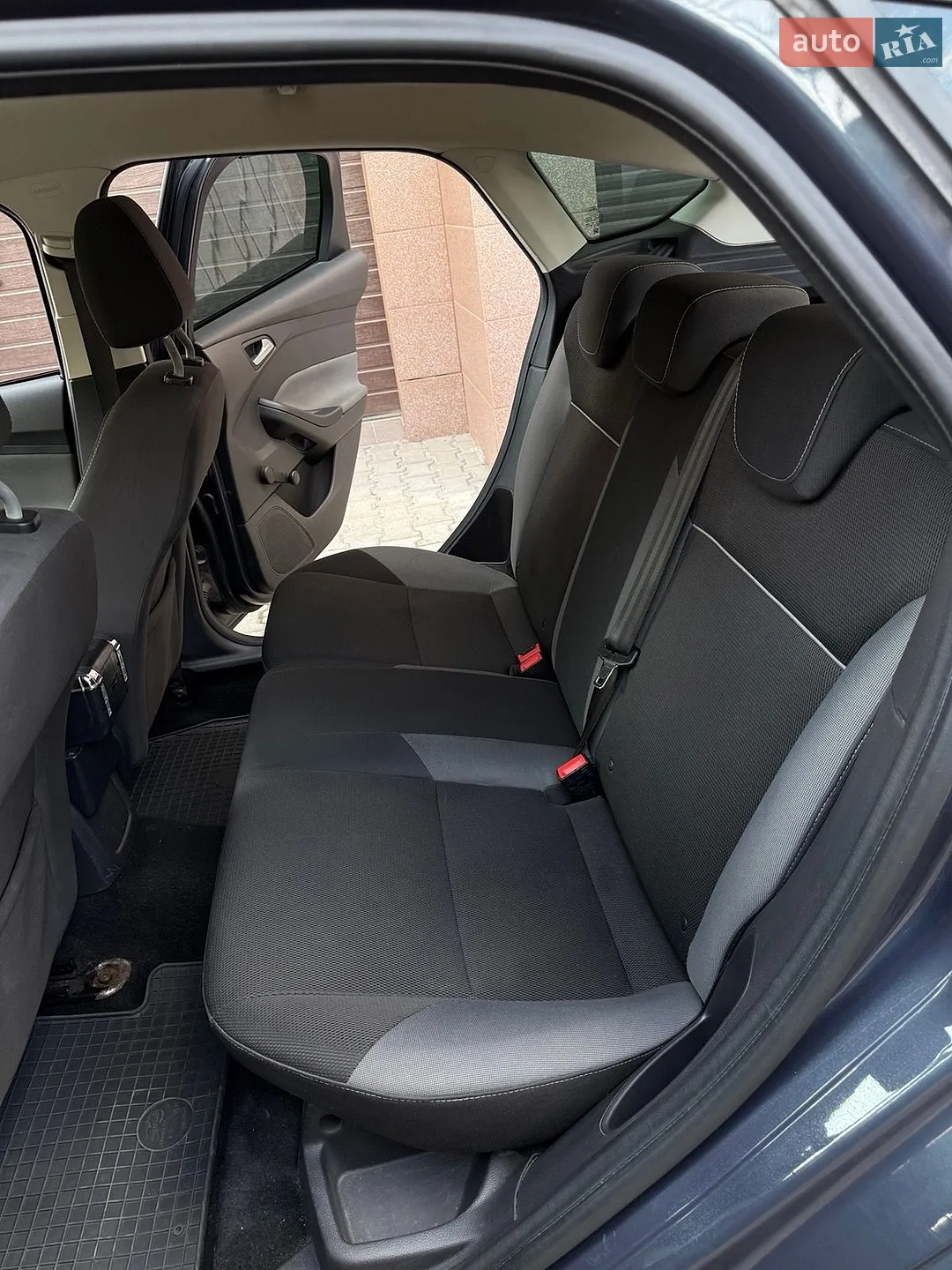 2012 Ford Focus - мініатюра 27