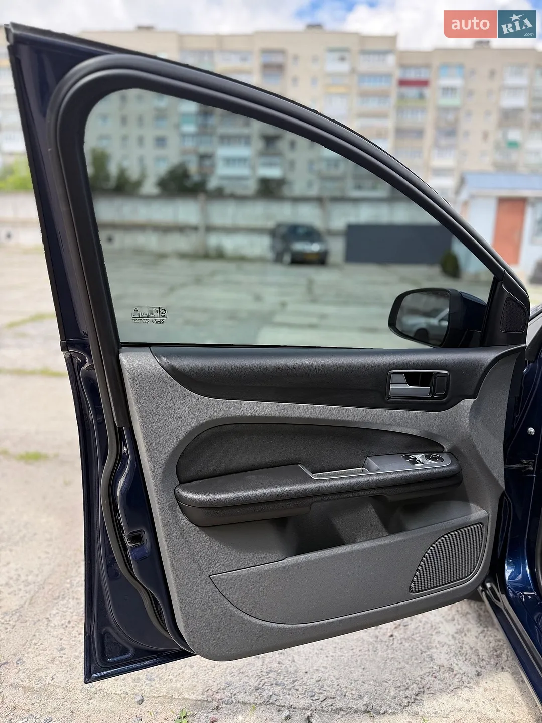 2010 Ford Focus - мініатюра 10