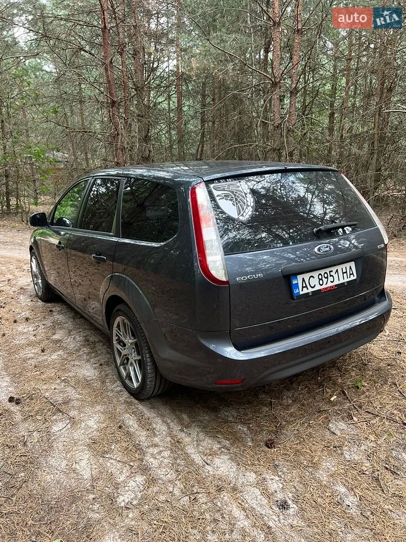 2010 Ford Focus - мініатюра 6