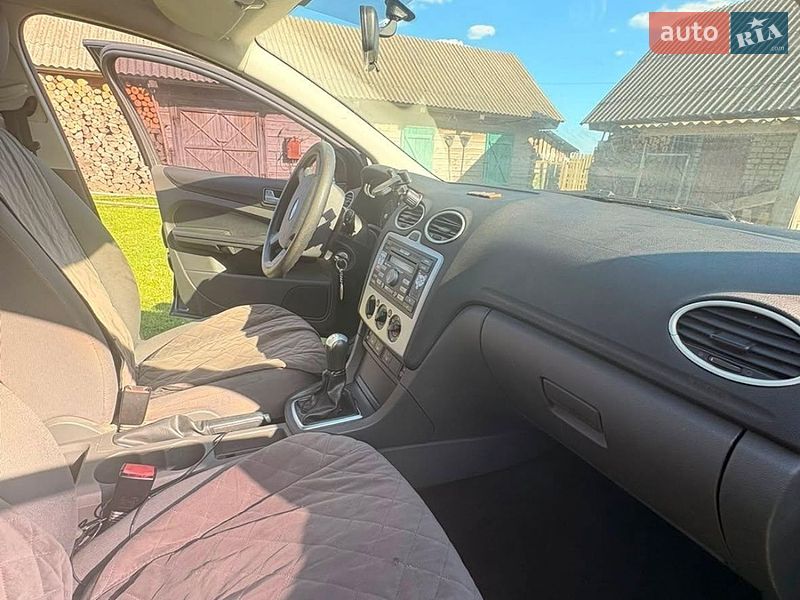 Универсал Ford Focus 2005 в Старой Выжевке