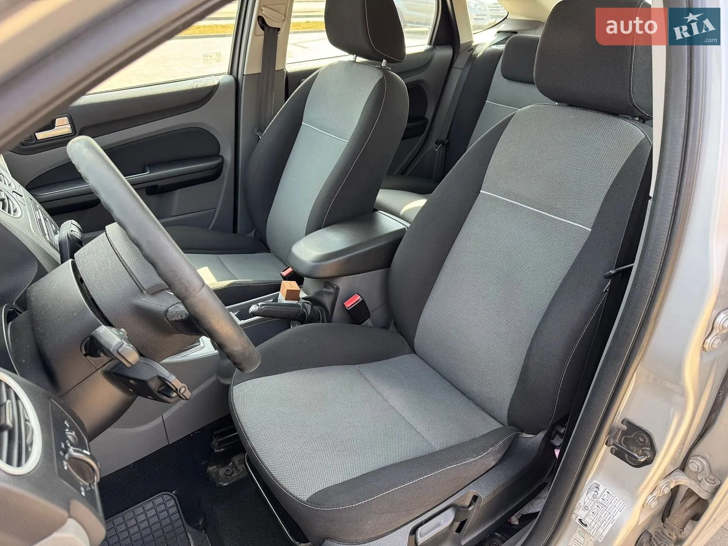 2011 Ford Focus - мініатюра 10