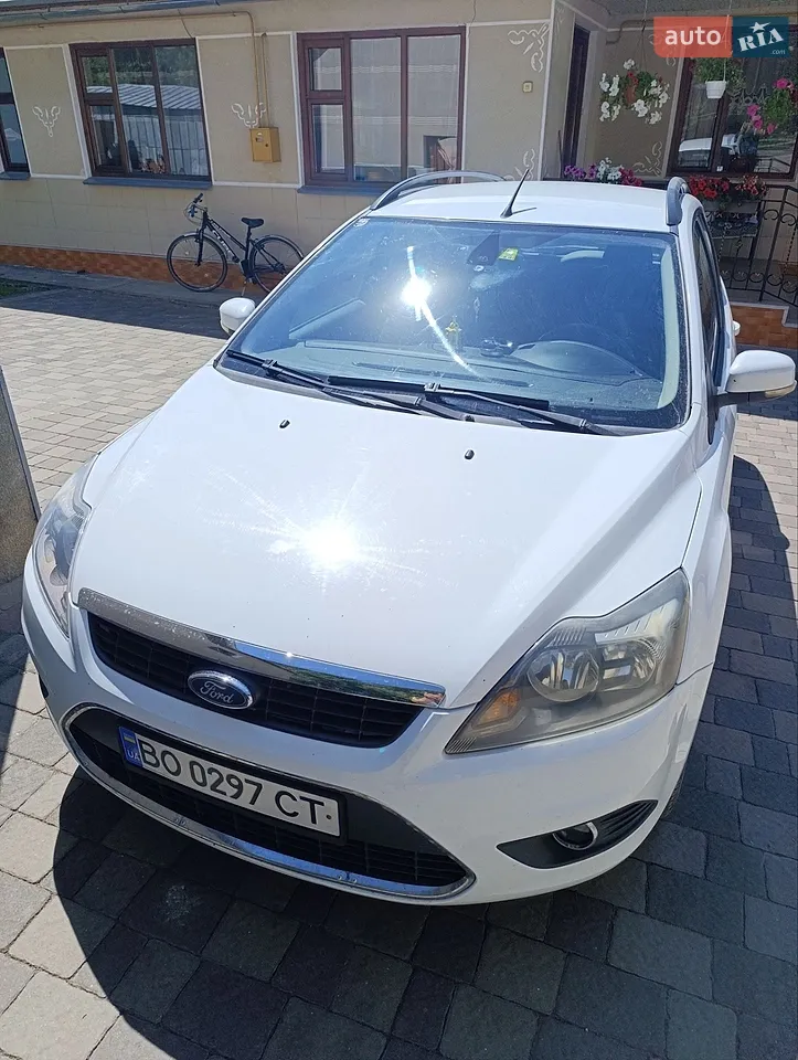 2010 Ford Focus - мініатюра 9