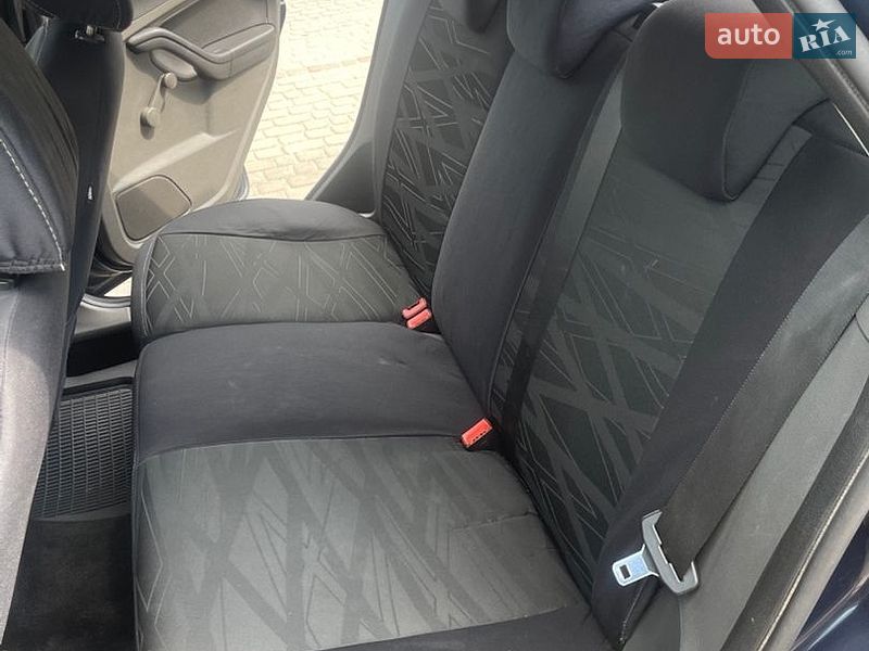 Хетчбек Ford Focus 2006 в Мостиській
