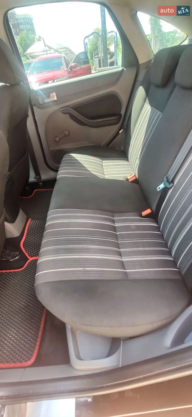 2011 Ford Focus - мініатюра 13