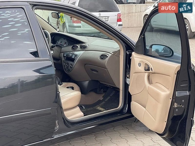 Седан Ford Focus 2003 в Нововолинську